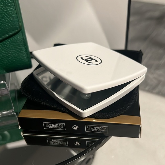 AUTHENTIC CHANEL CAVAIR COMPACT BIFOLD WALLET BUNDLE - Picture 4 of 16